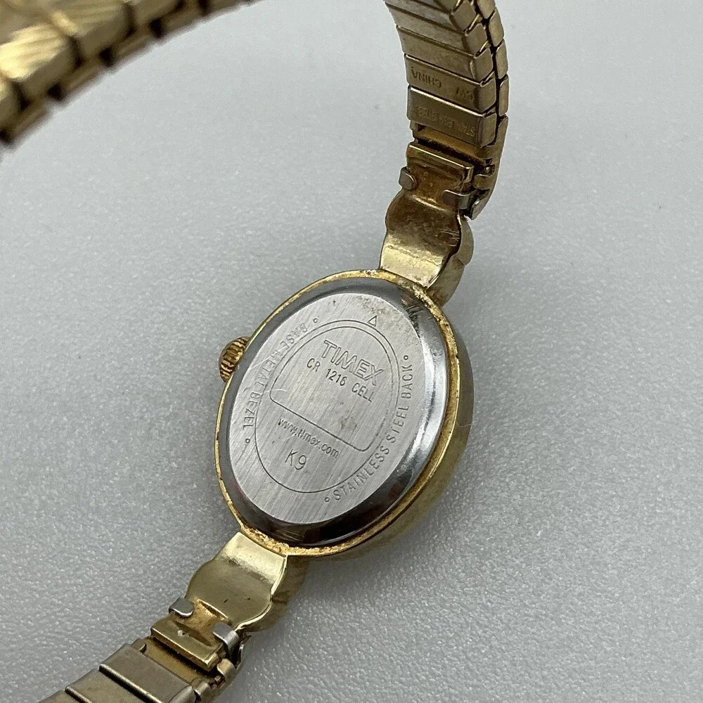 Vintage Timex 2002 Womens Watch 17mm Glitter Oval Gold Tone Dial New Battery